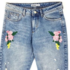 Zara Ripped Jeans with Embroidered Flowers, US6